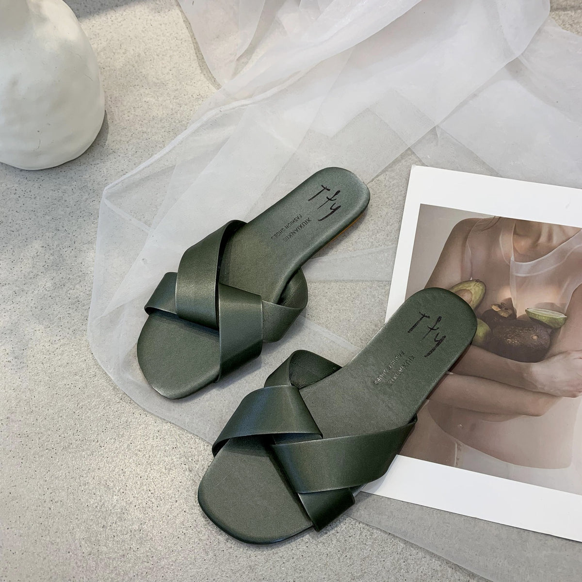 WOVEN CROSSOVER FLAT SLIDES