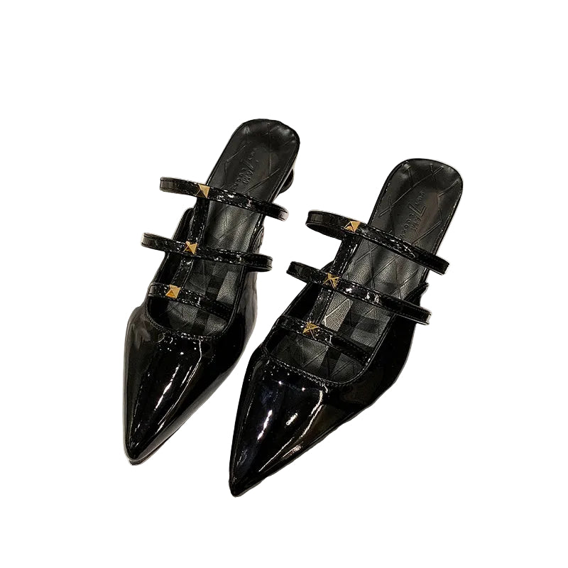 LOW BLOCK HEELED SANDALS