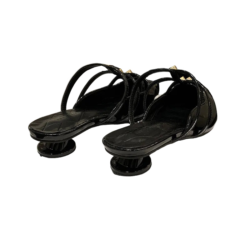LOW BLOCK HEELED SANDALS