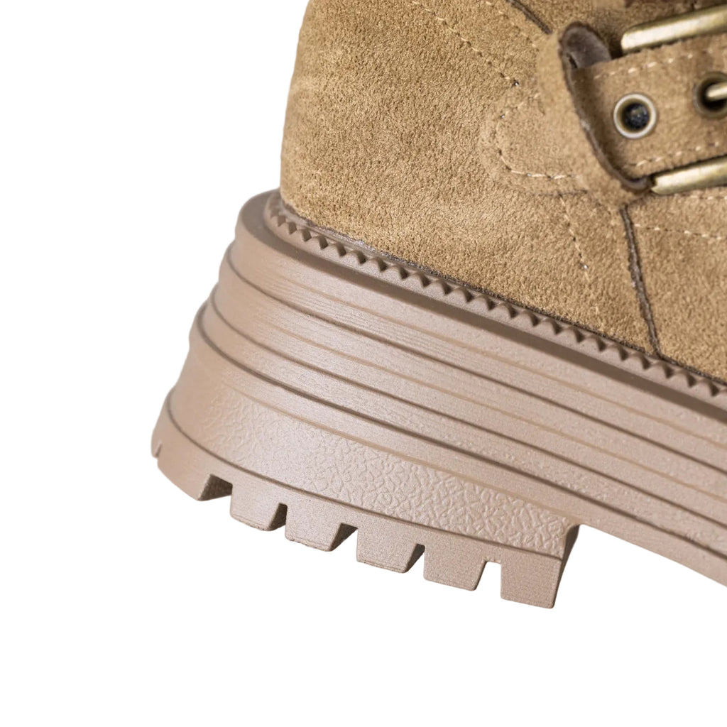 VINTAGE BUCKLE BOOTS