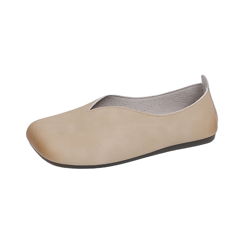 V-CUT VEGAN LEATHER BALLET FLATS